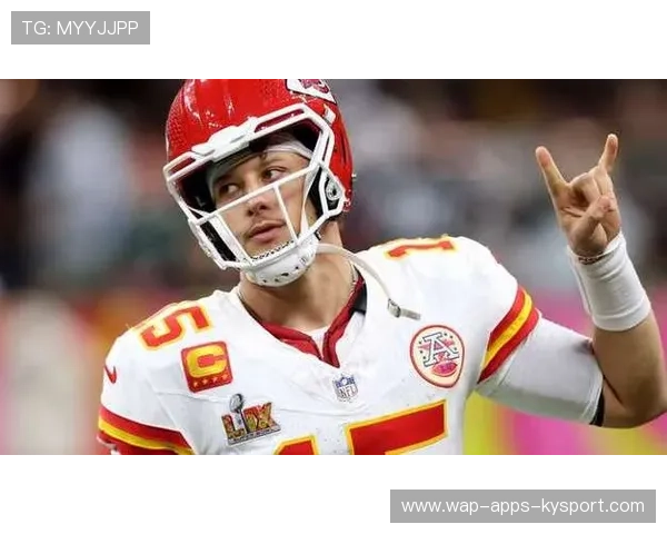 橄榄球明星马霍姆斯长传精确制导：成就无与伦比的赛场传奇