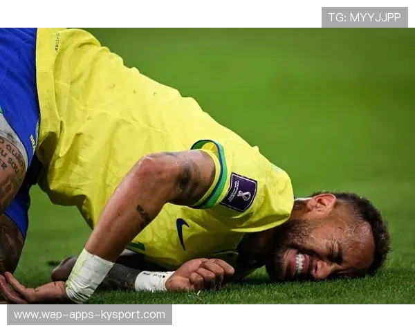 内马尔夜跑被拍到与神秘人同行，八卦再起