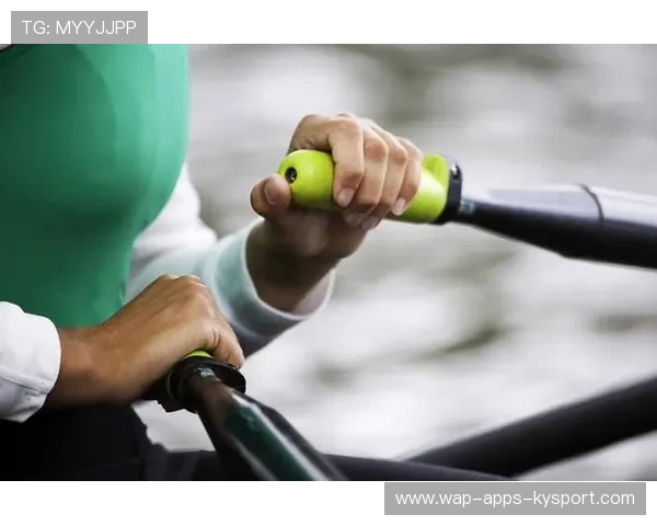 划船选手掉桨后淡定继续：竞技人生中的非凡心境