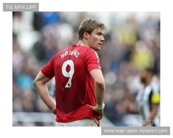 曼联霍伊伦直塞之后轻松推射:洞察传球艺术与训练秘密的完整解码 曼联霍伊伦直塞之后轻松推射:洞察传球艺术与训练秘密的完整解码